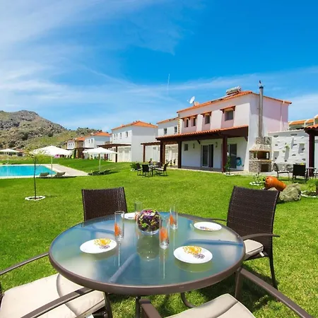 Casa de Férias Haus In Kolympia Mit Garten Und Bergblick